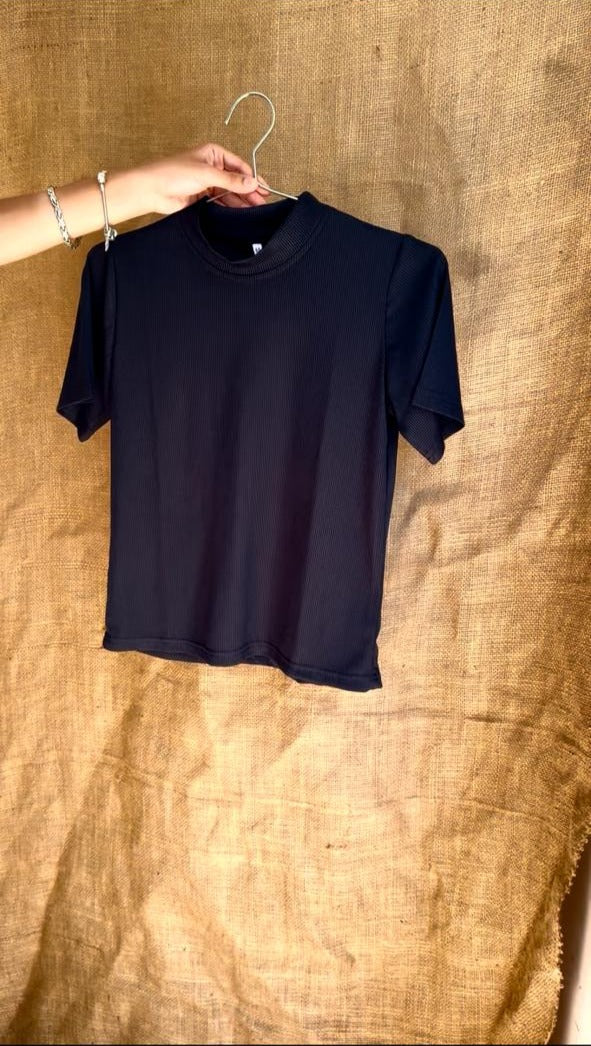 Short sleeve basic.
