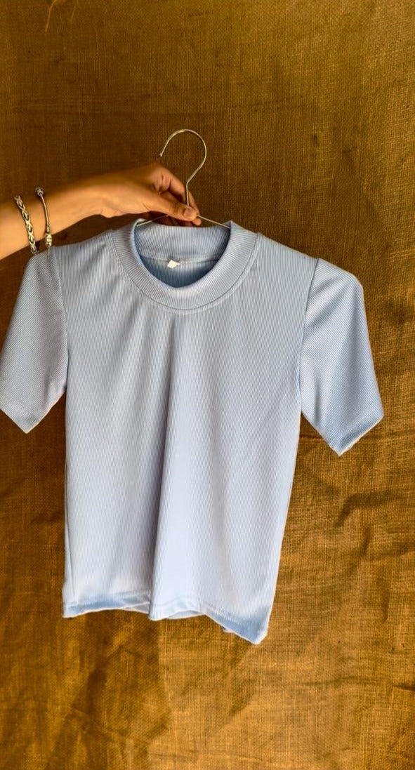 Short sleeve basic.