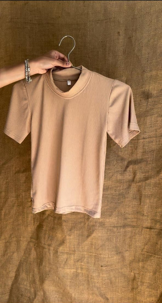 Short sleeve basic.