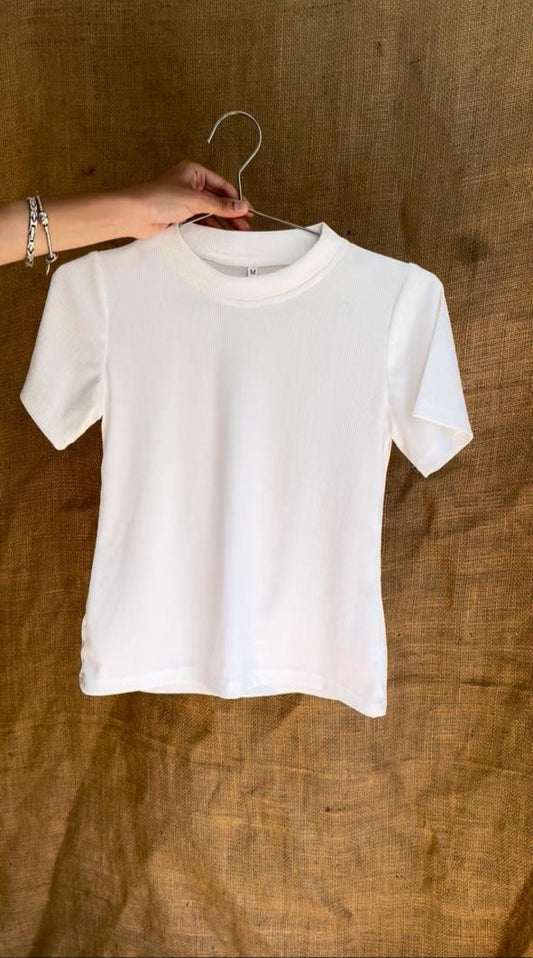Short sleeve basic.